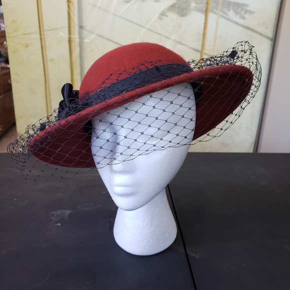 Fascinator Ladies Hat - Picture 3 of 9